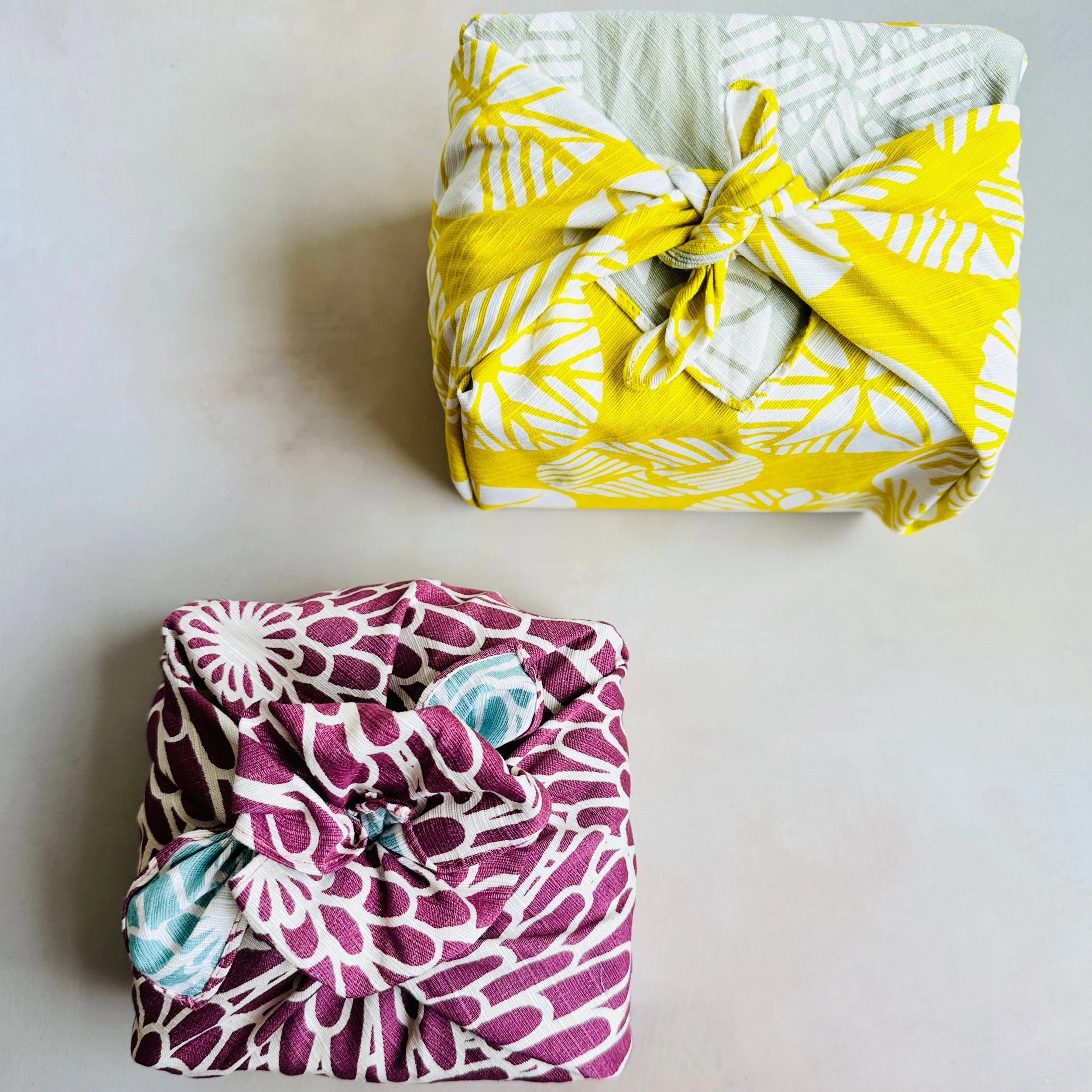 Furoshiki Isa Monyo Reversible 48 (Chrysanthemum Purple/Blue) - Image 2